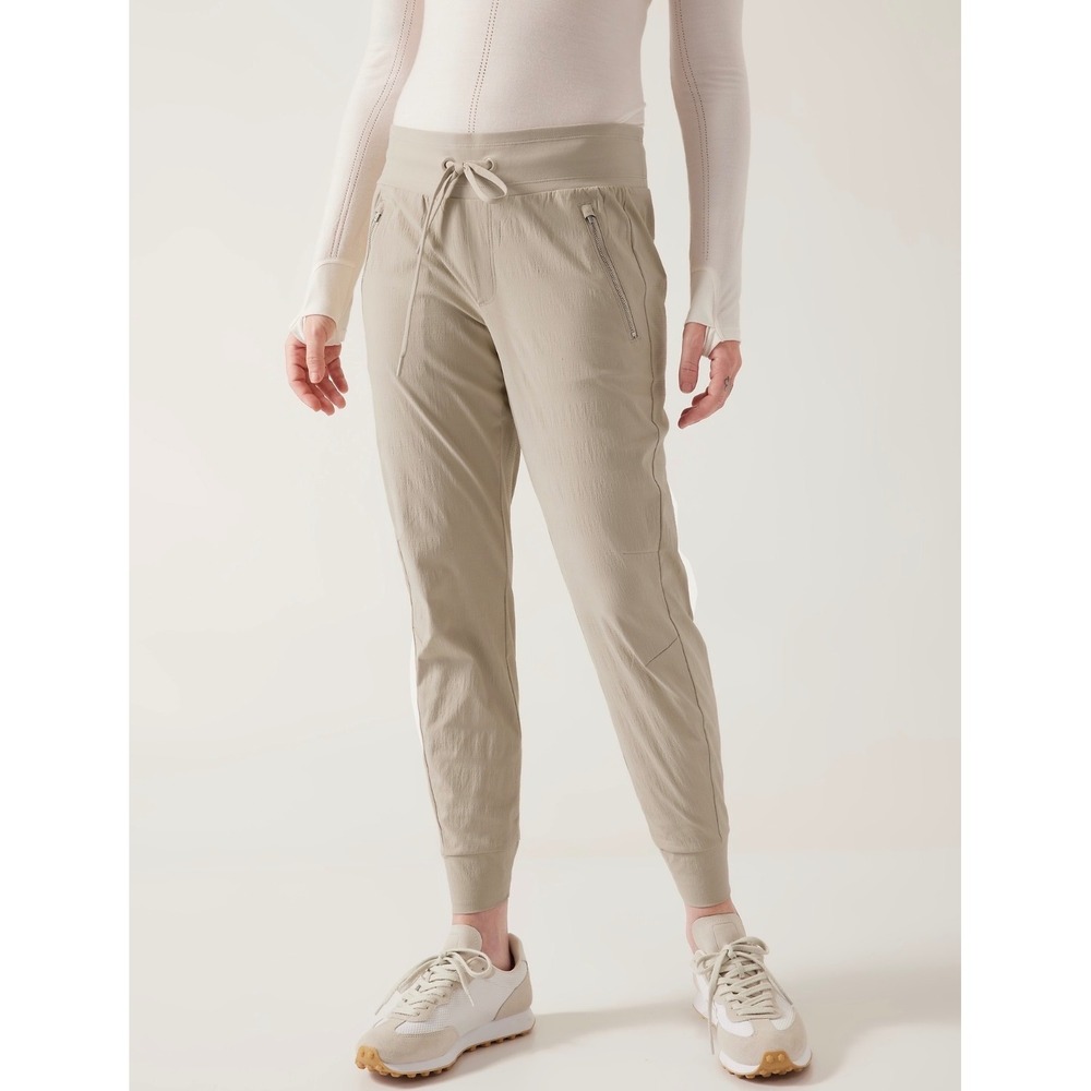 Athleta Trekkie North Jogger Tan Khaki Hiking Pants 405726 Women Size 4 - Picture 1 of 8